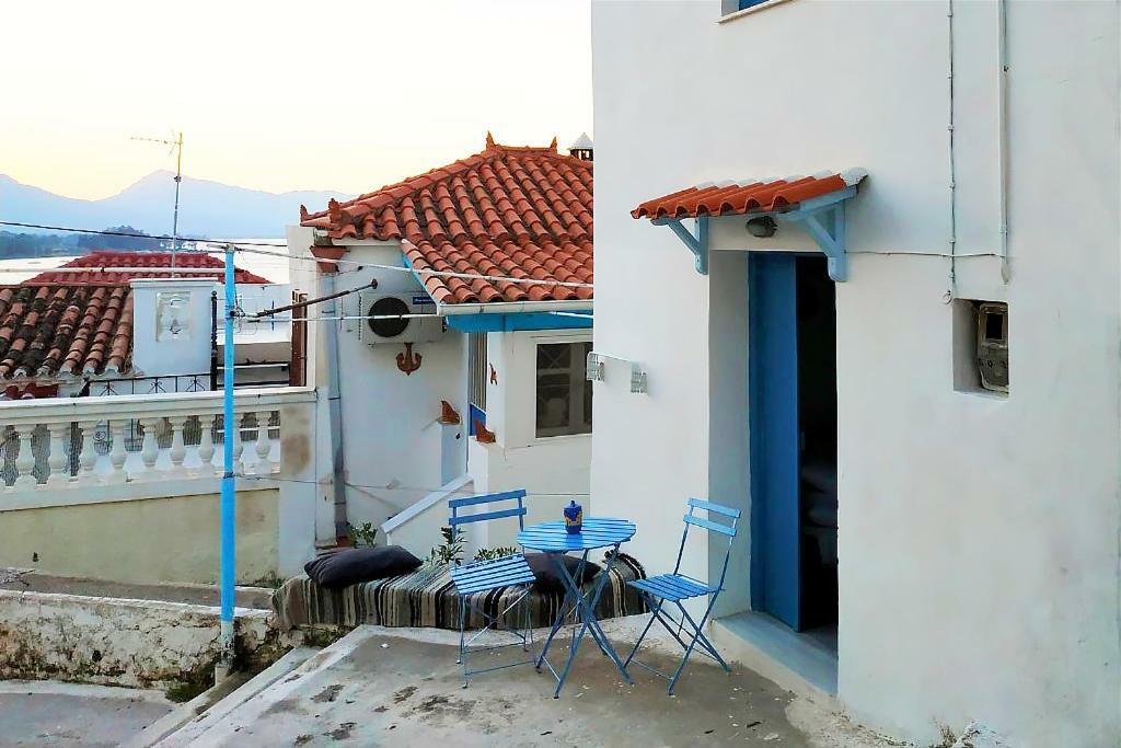 Theseus Apartment Poros Town Bagian luar foto