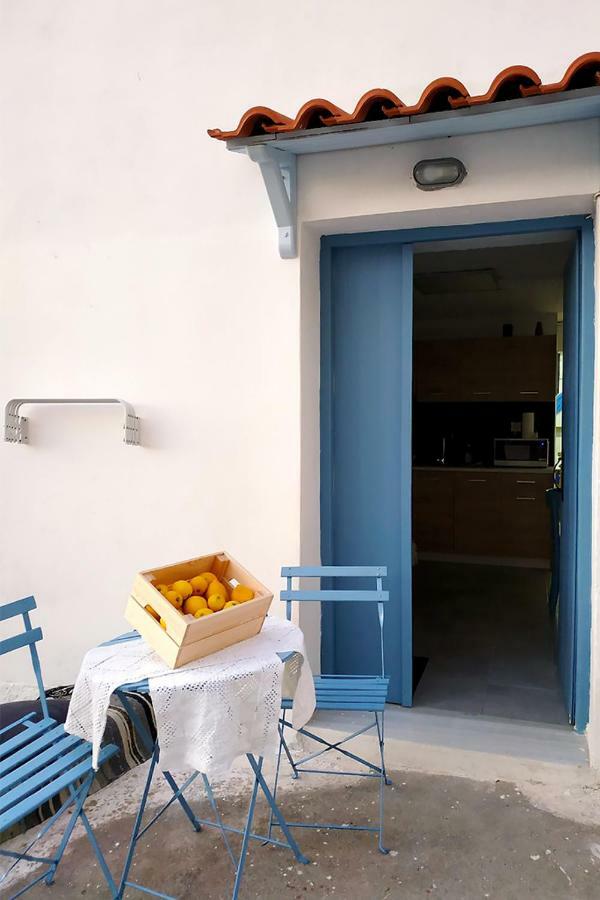 Theseus Apartment Poros Town Bagian luar foto